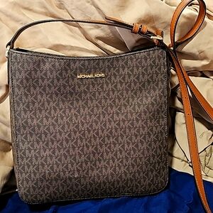 Michael Kors Crossbody